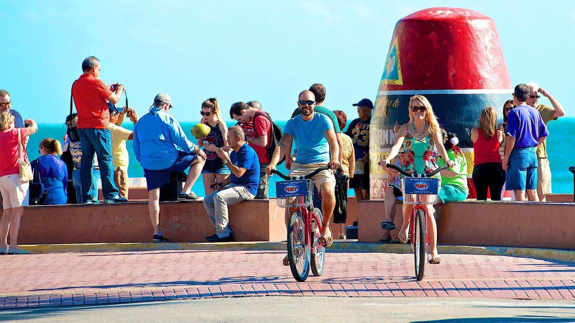 Image of couple riding bikes in Key West